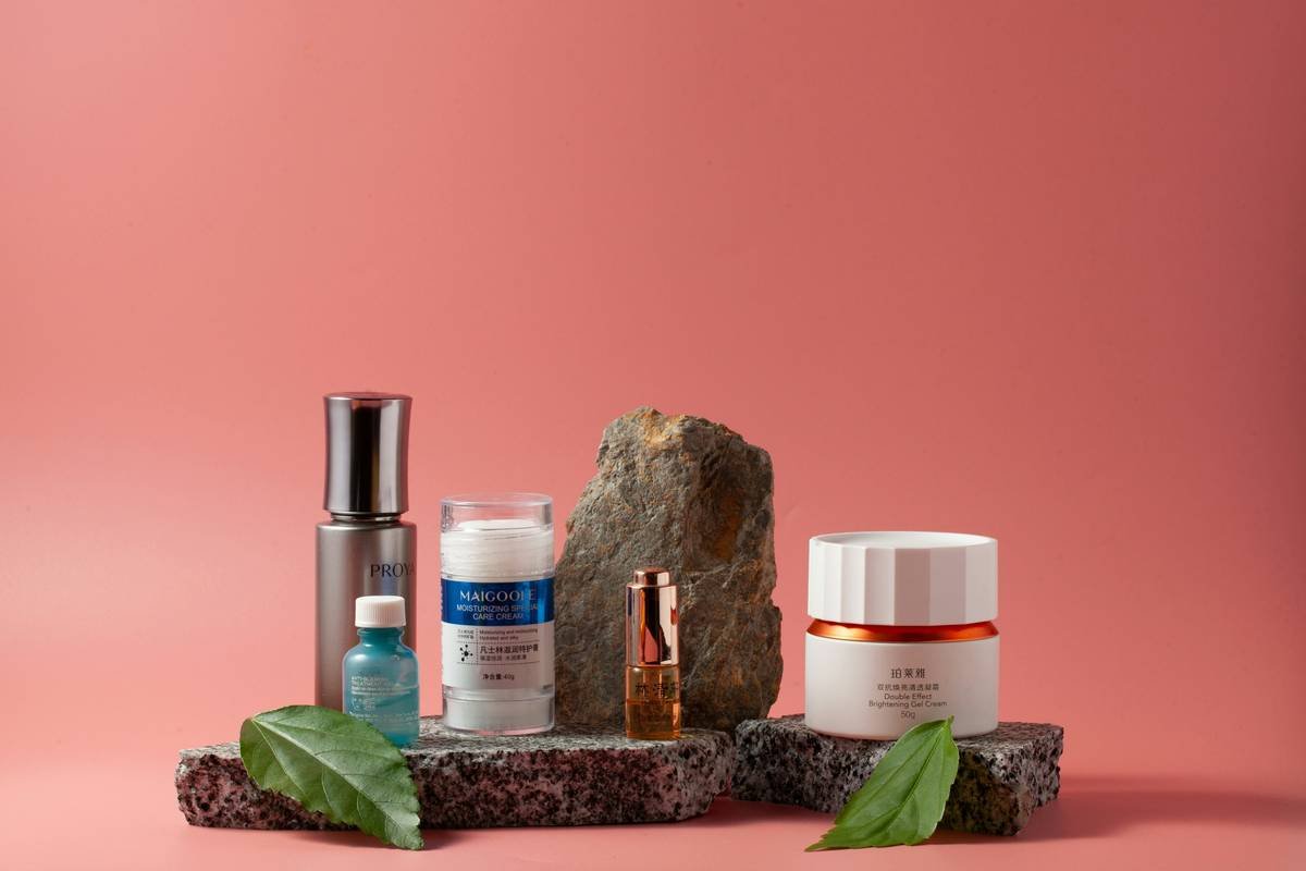 Mastering Redness Reducing Makeup: A Sensitive Skin Savior