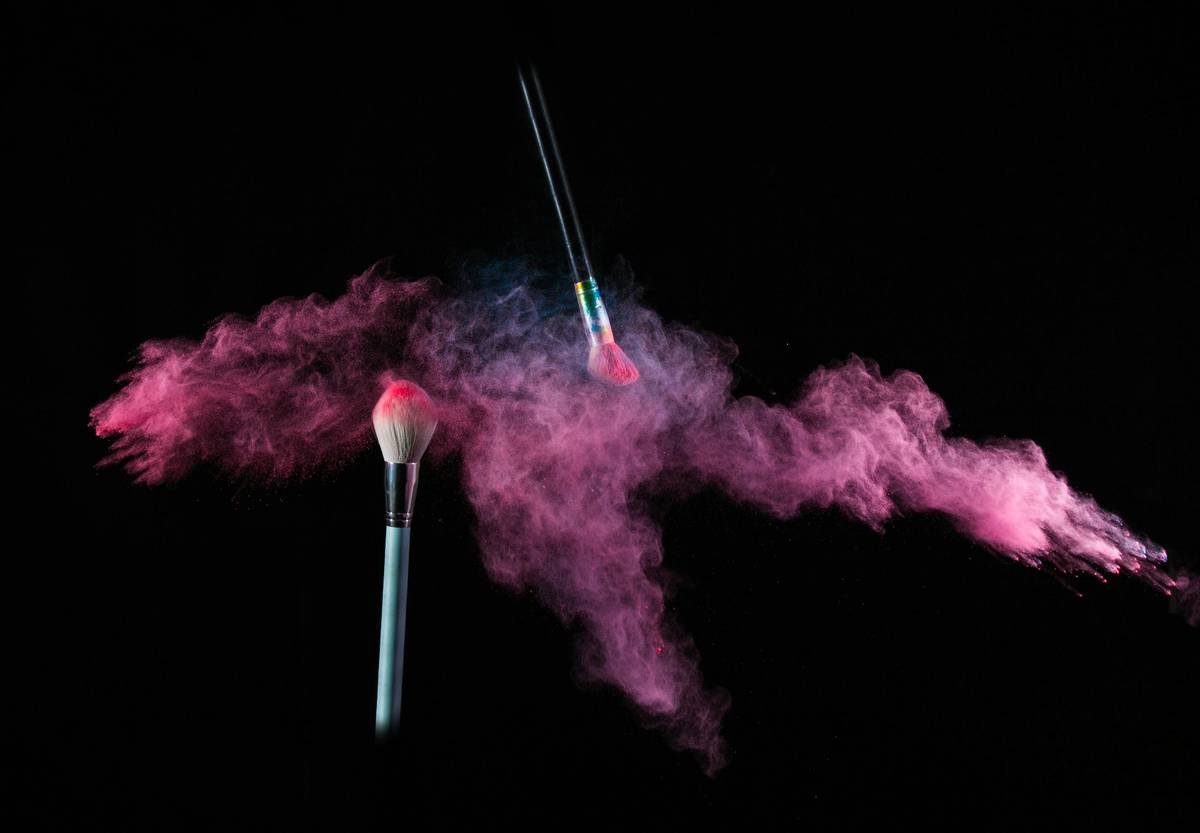 Why Your Sensitive Skin Hates Powder—And How to Find the Right Gentle Skin Powder That Actually Works