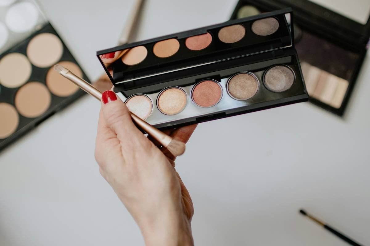 Low Allergen Makeup: Your Safe, Flawless Fix for Sensitive Skin