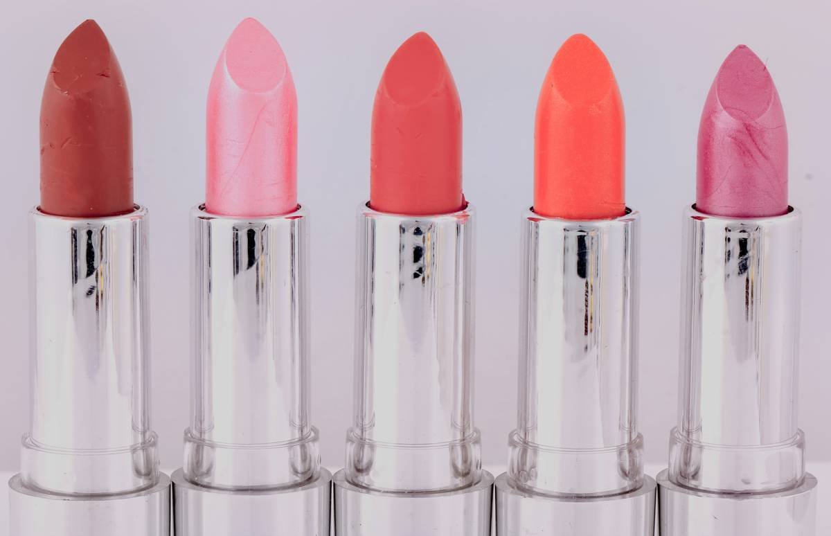 Safe Lip Makeup for Sensitive Skin: Your No-Sting, No-Redness Guide to Flawless Color