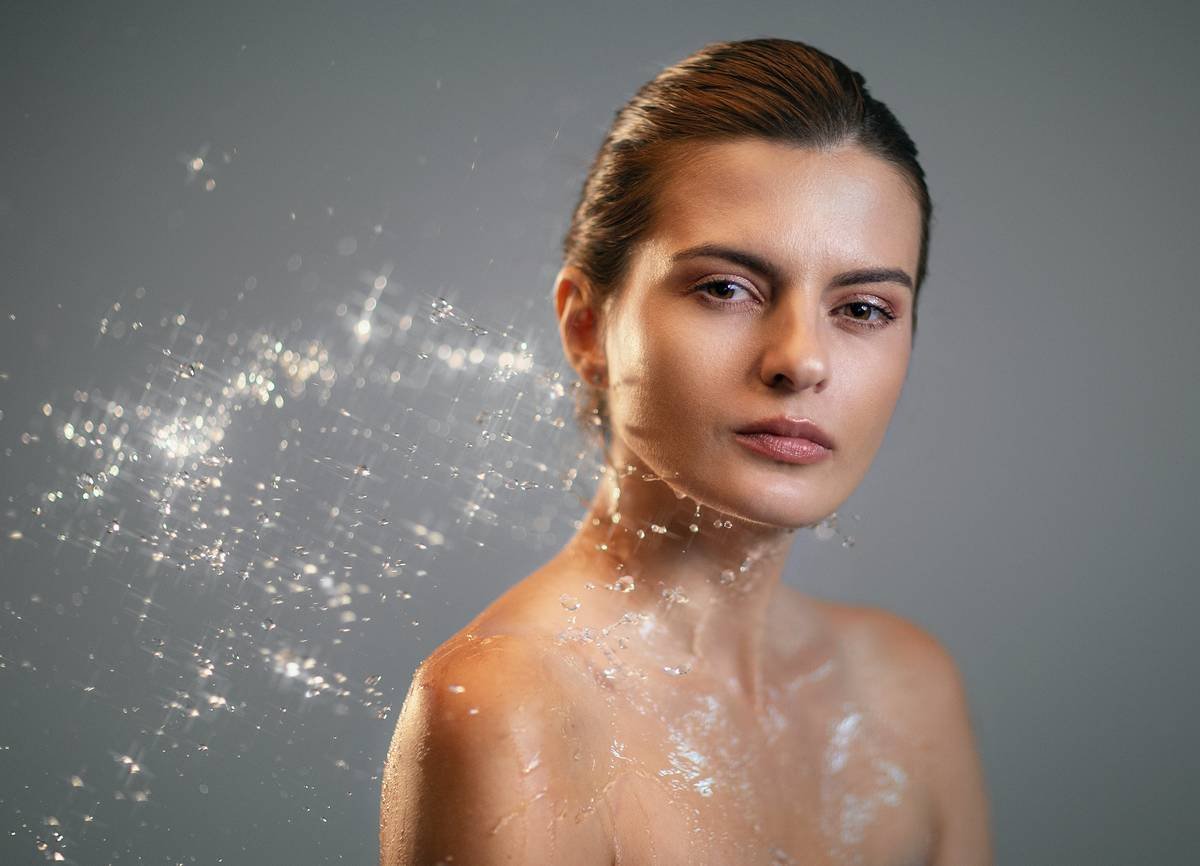 Before and after photos showing reduced redness and improved makeup wear with irritation free primer