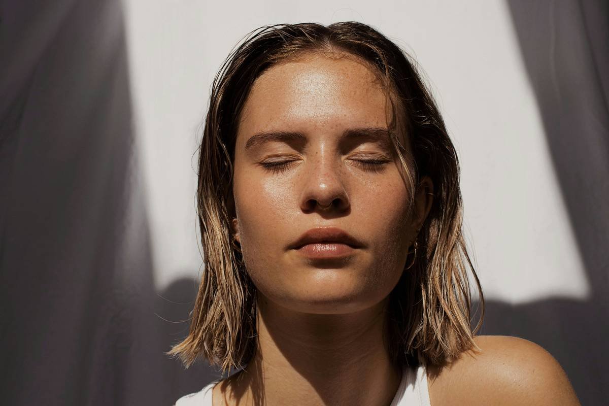 How to Find & Apply the Perfect Sensitive Skin Blush—Without the Redness, Rash, or Regret