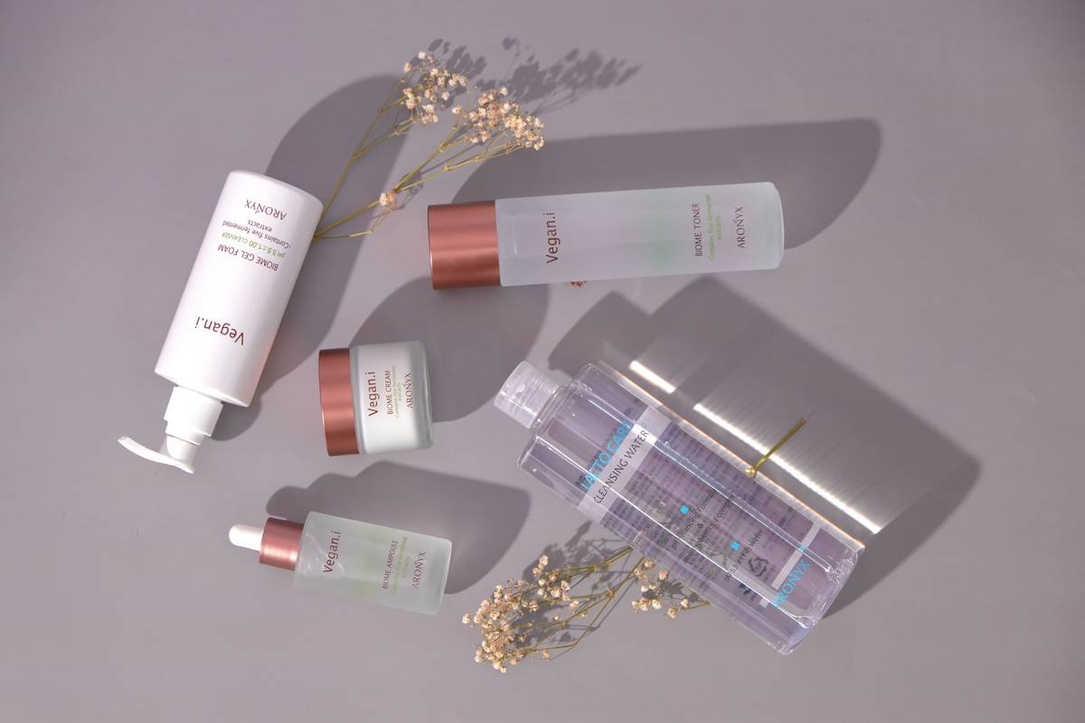 Oil Free Makeup for Sensitive Skin: Your No-Breakout, No-Sting Survival Guide